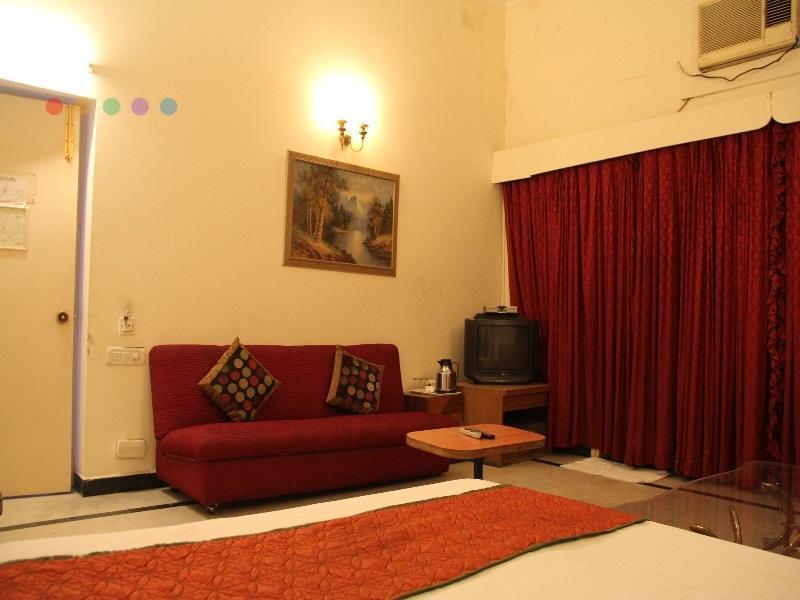 Alka Premiere Hotel New Delhi Ngoại thất bức ảnh