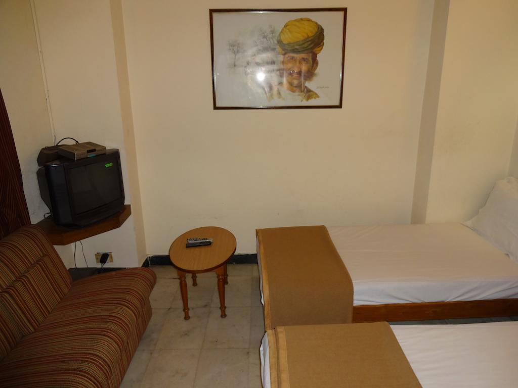 Alka Premiere Hotel New Delhi Phòng bức ảnh