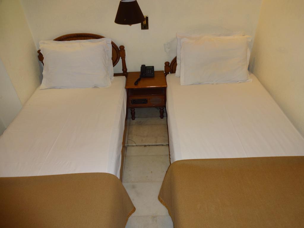 Alka Premiere Hotel New Delhi Phòng bức ảnh